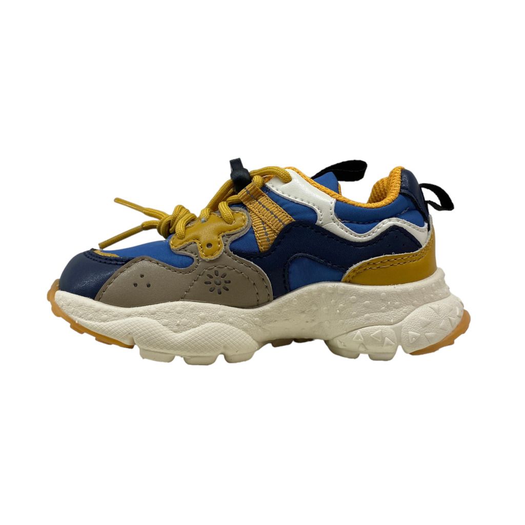 9efbc46a 78b1 43e9 8bc3 33bd409b0f9f BLU/ZUCCA