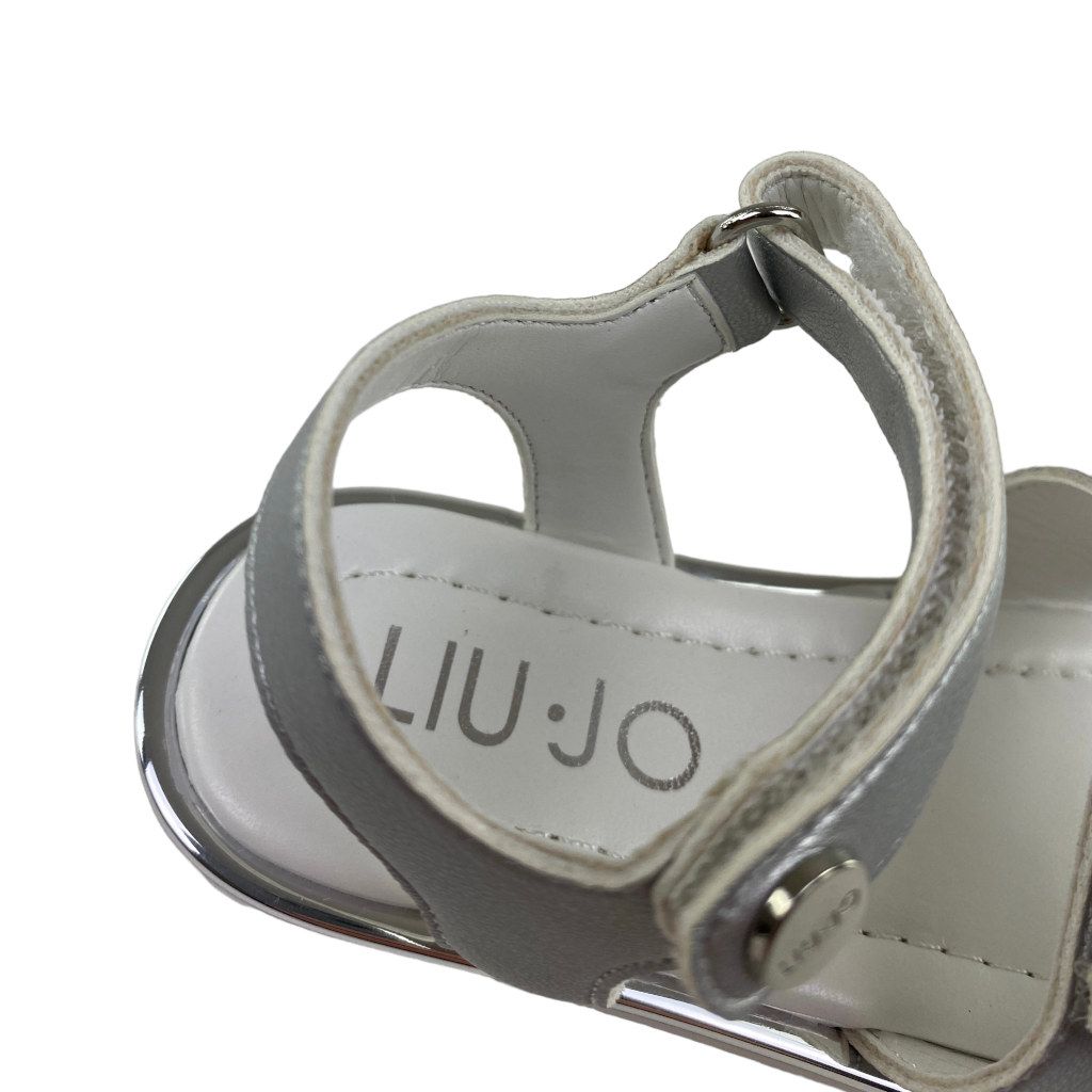 ae44d5cd 9bc5 479a 9acb 4b32ccf14234 ARGENTO