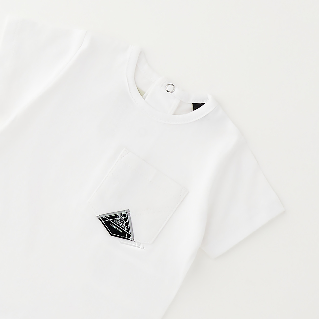 f485ca18 9c12 4584 a673 8b0719fe1b1f BIANCO